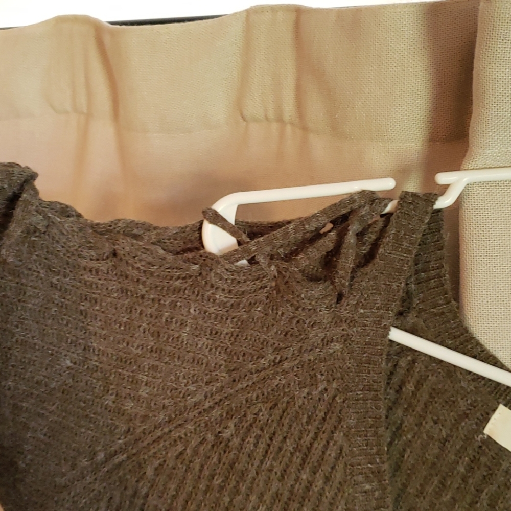 Sweater - Picture 3 of 6